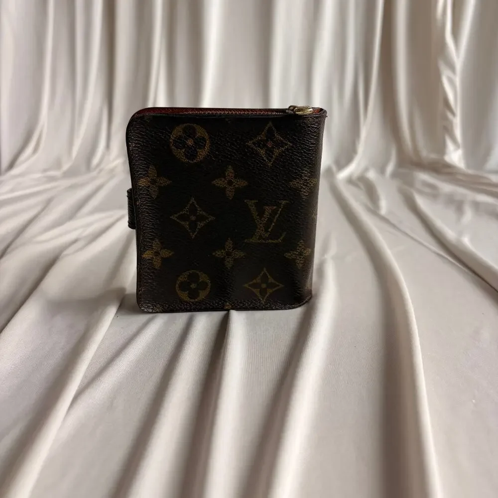 Louis Vuitton Monogram Snap Closure Bifold Wallet - Zip Coin Pocket